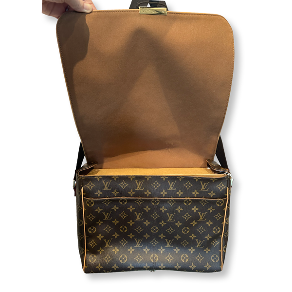 Louis Vuitton Messenger