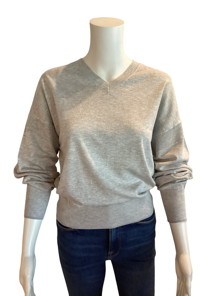 Core V-neck Pullover